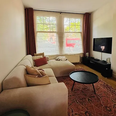 Apartment Family House With Garden Near *